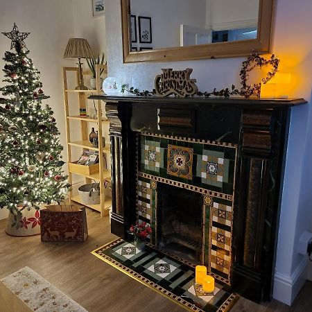 Eldon Row - Stylish Character Apartments - Central Location 1 & 2 Bed Available Dolgellau Exteriör bild