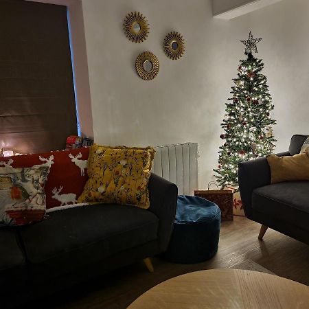 Eldon Row - Stylish Character Apartments - Central Location 1 & 2 Bed Available Dolgellau Exteriör bild