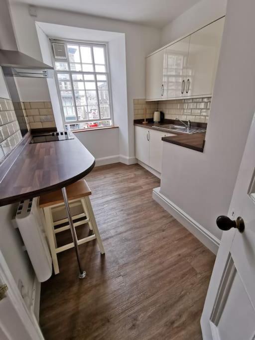 Eldon Row - Stylish Character Apartments - Central Location 1 & 2 Bed Available Dolgellau Exteriör bild