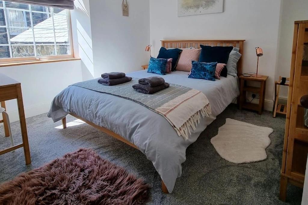 Eldon Row - Stylish Character Apartments - Central Location 1 & 2 Bed Available Dolgellau Exteriör bild