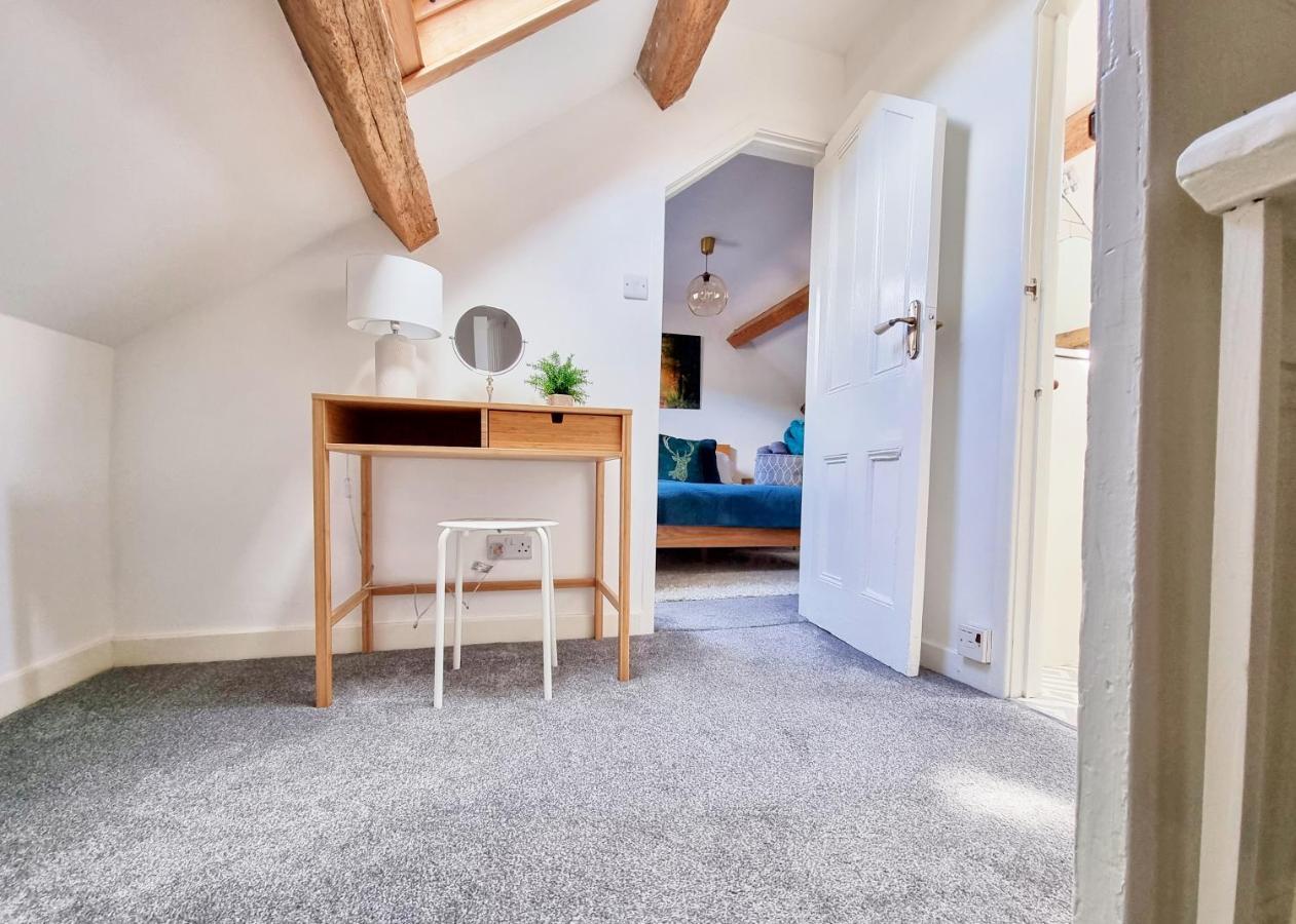 Eldon Row - Stylish Character Apartments - Central Location 1 & 2 Bed Available Dolgellau Exteriör bild