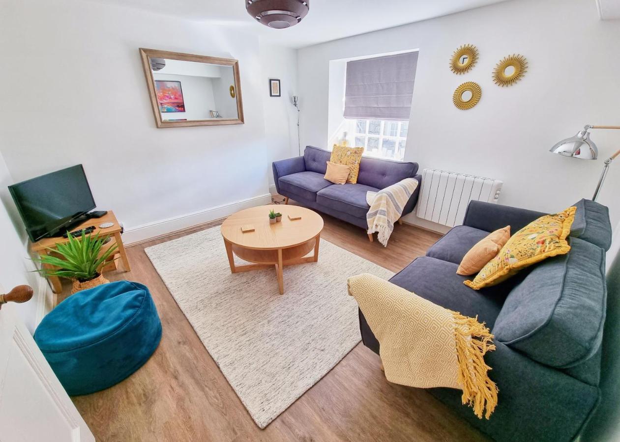 Eldon Row - Stylish Character Apartments - Central Location 1 & 2 Bed Available Dolgellau Exteriör bild
