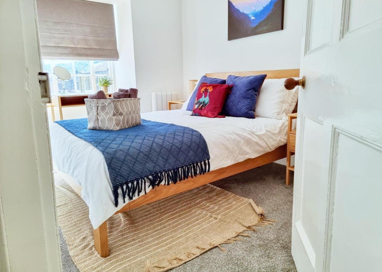 Eldon Row - Stylish Character Apartments - Central Location 1 & 2 Bed Available Dolgellau Exteriör bild